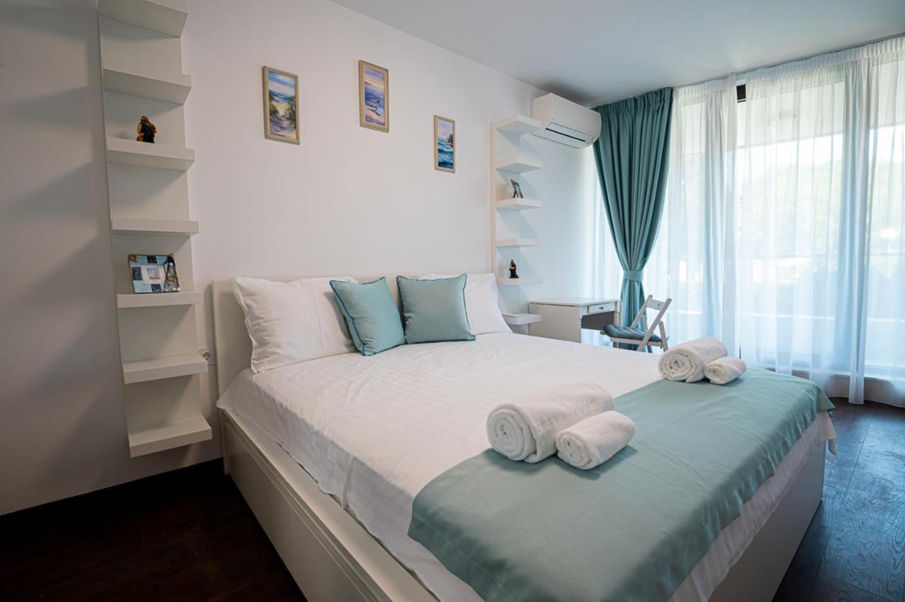 Stylish 1-Bd Apartment In St Constantine And Helena By Flat Mаnager St Constantin et Helena Extérieur photo